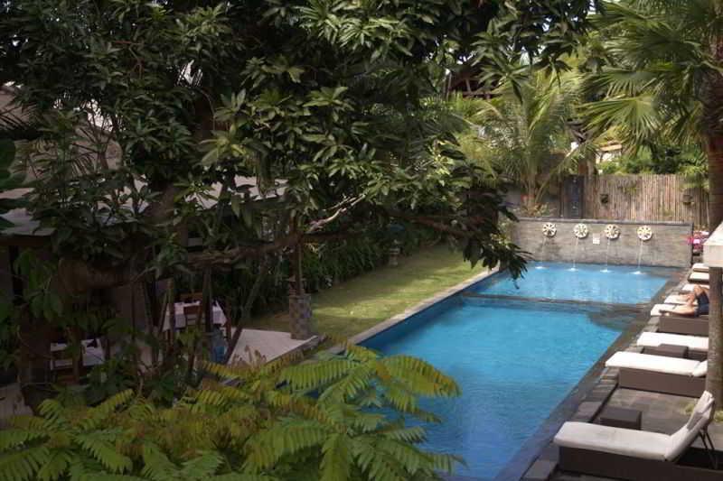 Puri Maharani Boutique Hotel Denpasar Zewnętrze zdjęcie